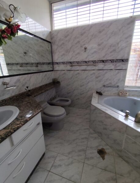 Casa en Venta Guaparo, Valencia. Estado Carabobo.