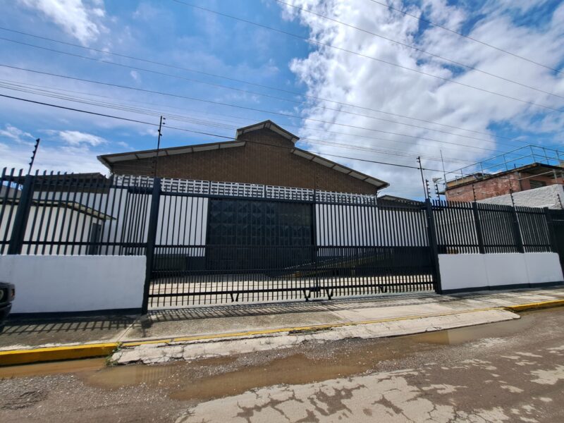 Alquilo Galpón de 1.612mts2 Guacara Estado Carabobo