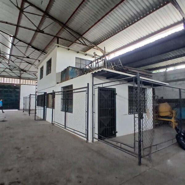 Alquilo Galpón de 1.612mts2 Guacara Estado Carabobo