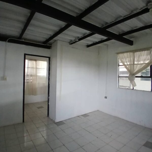 Alquilo Galpón de 1.612mts2 Guacara Estado Carabobo