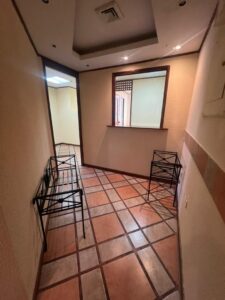 Alquilo Oficina en Edificio Torre BNC, Av. Bolívar Valencia.