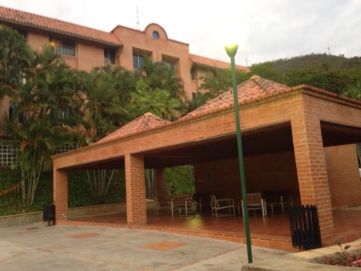 Apartamento en Alquiler en Residencias Trigal Country, Urb. Trigal Norte.