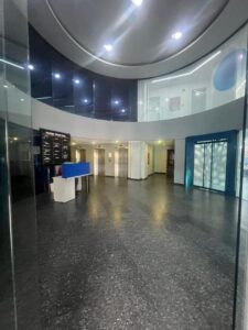 Oficina en venta, en Torre BNC, Av.Bolivar Valencia