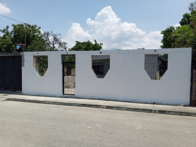 EN VENTA BELLA CASA CON TERRENO EN GUACARA