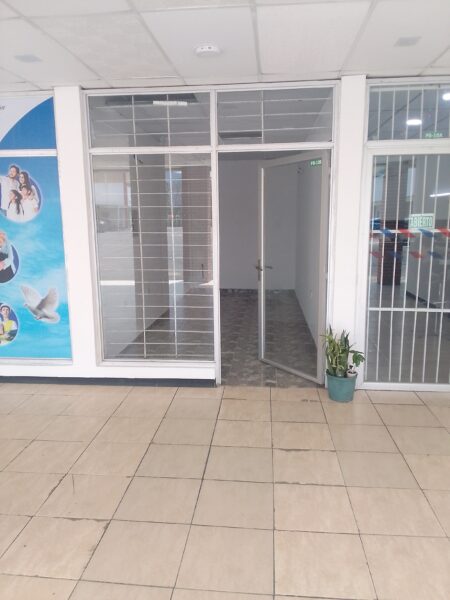 ALQUILER DE LOCAL COMERCIAL CERCA A VÍA PRINCIPAL GUACARA CC LA FLORESTA