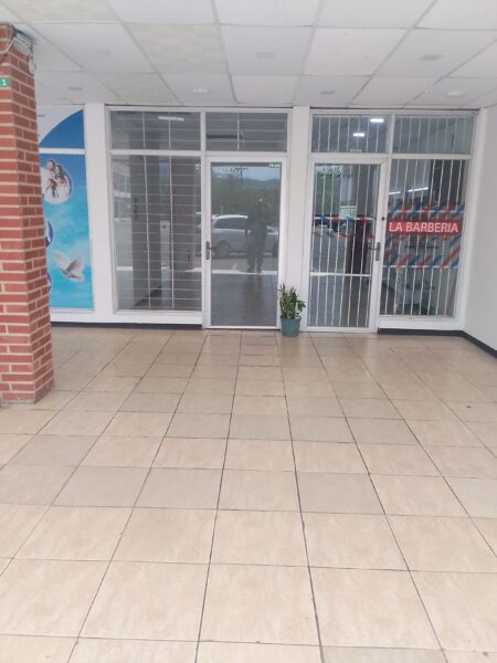ALQUILER DE LOCAL COMERCIAL CERCA A VÍA PRINCIPAL GUACARA CC LA FLORESTA