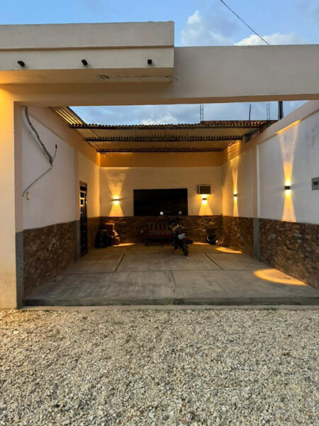 Vendo Casa en Monte Sinaí, Bella Florida Valencia