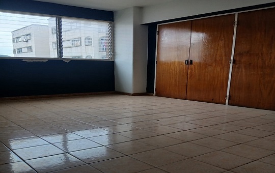 VENDO APARTAMENTO UBICADO EN URB. PARQUE TRIGAL VALENCIA.