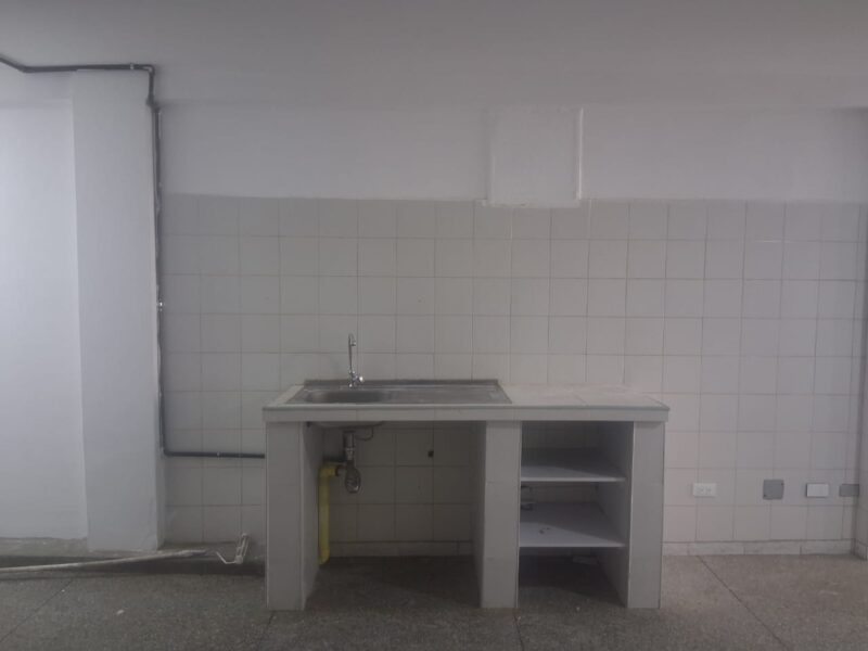 ALQUILO LOCAL COMERCIAL EN LA AVENIDA PRINCIPAL DE GUAYABAL, NAGUANAGUA.