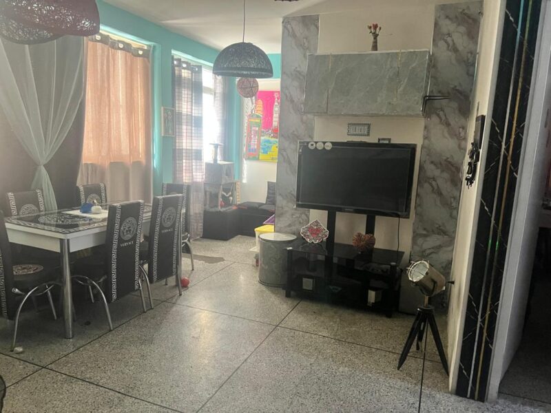 VENDO APARTAMENTO EN AV BOLIVAR NORTE, VALENCIA CARABOBO