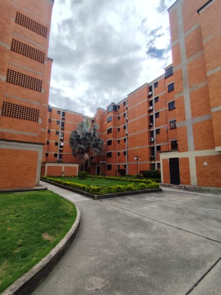 VENDO PENTHOUSE UBICADO EN CIUDAD ALIANZA